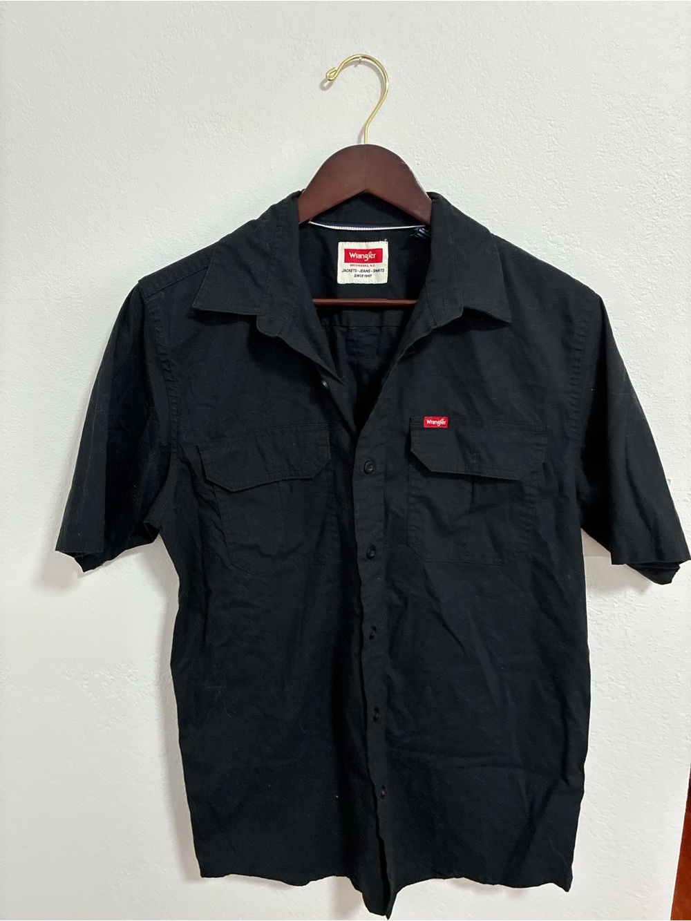 Wrangler Black Short-Sleeve Work Shirt with Chest Pockets